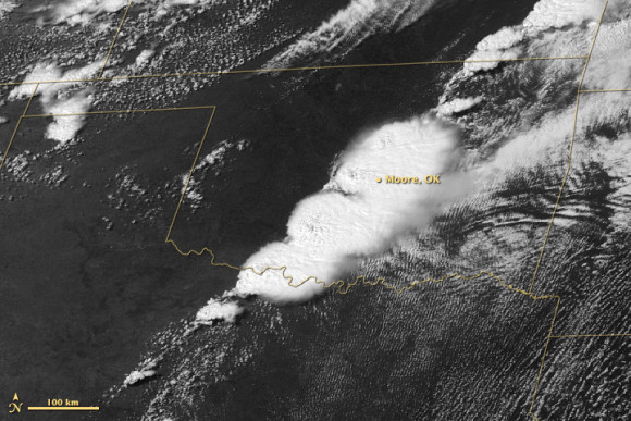 NOAA-GOES13-Moore 2013